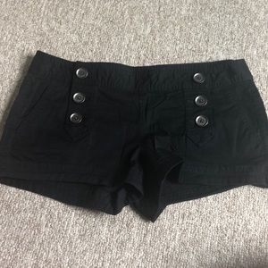 Black Express shorts in comfy stretchy material
